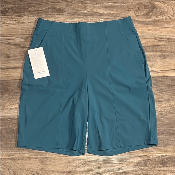 **NWT** Athleta Cosmic Bermuda Shorts - Picture 3 of 8